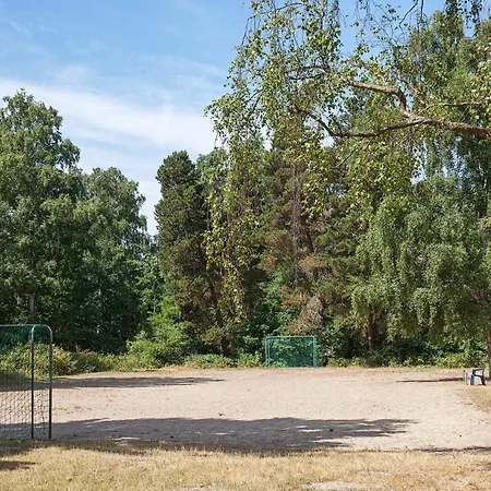 4 Person In Vaeggerlose Сasa de vacaciones Bøtø By